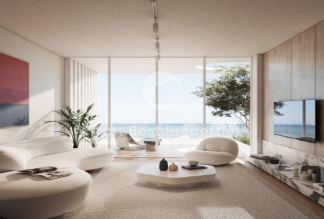 8632967 - Property Image 2