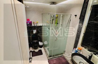 Apartment - 2 Bedrooms - 2 Bathrooms for sale in Hyde Park Central - The 6th Settlement - New Cairo City - Cairo