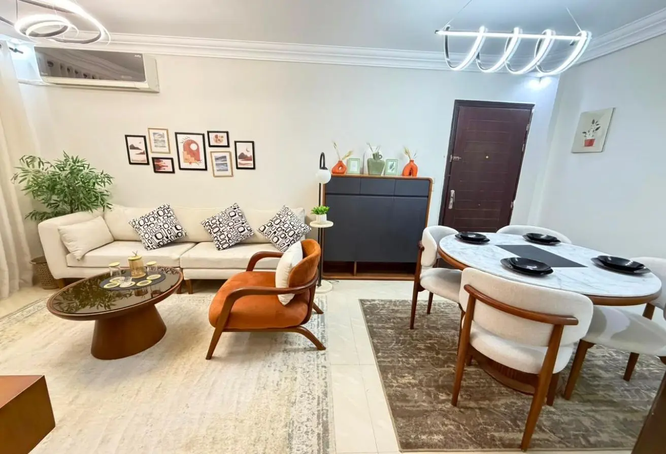 120615998 - Property Main Image