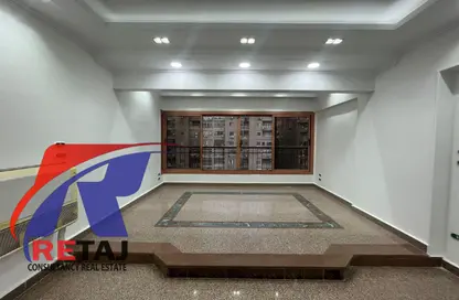 Apartment - 3 Bedrooms - 2 Bathrooms for rent in Abbas Al Akkad St. - 1st Zone - Nasr City - Cairo