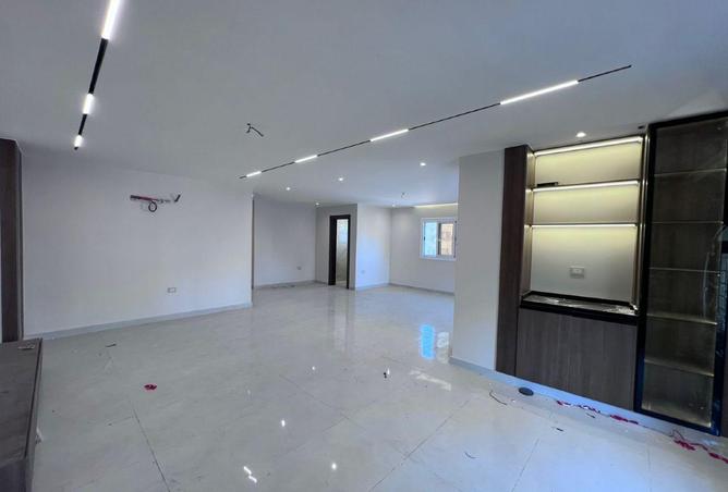 83411001 - Property Main Image
