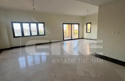 فيلا - 5 غرف نوم - 4 حمامات للايجار في ليفانا - اب تاون كايرو - المقطم - القاهرة