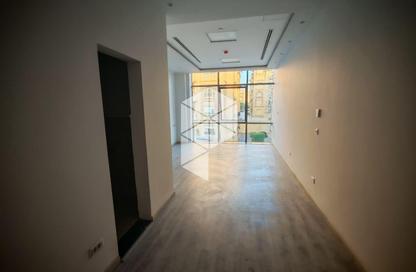 Clinic - 2 Bedrooms - 1 Bathroom for rent in Salah Al Din Abdel Karim St. - North Investors Area - New Cairo City - Cairo
