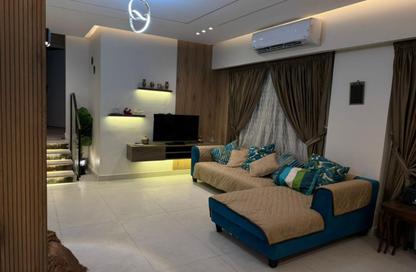 شقة - 2 - 2 للايجار في شارع وزاره الزراعه - الدقي - الجيزة شقة - 2 - 2 للايجار في شارع وزاره الزراعه - الدقي - الجيزة