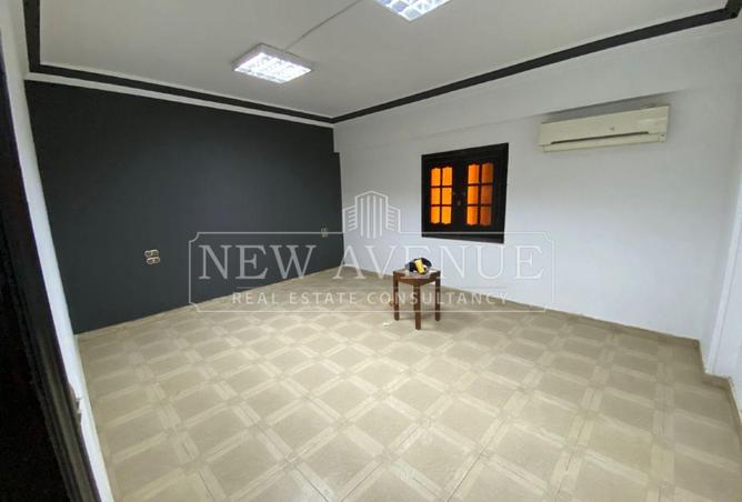 98828348 - Property Image 2