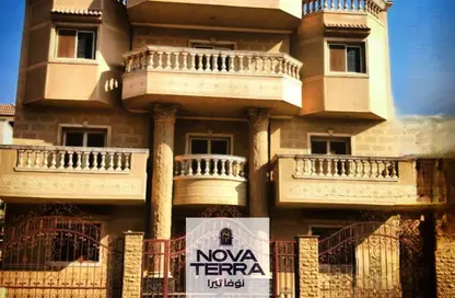 فيلا - 8 غرف نوم - 8 حمامات للبيع في طريق غرب سوميد - غرب سوميد - مدينة 6 أكتوبر - الجيزة