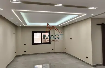 Apartment - 3 Bedrooms - 3 Bathrooms for sale in South Teseen St. - The 5th Settlement - New Cairo City - Cairo