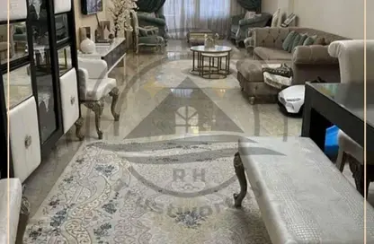 Apartment - 3 Bedrooms - 2 Bathrooms for sale in Al Fath St. - Fleming - Hay Sharq - Alexandria