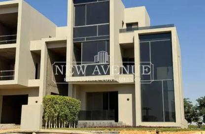 Villa - 5 Bedrooms - 6 Bathrooms for sale in The Waterway Villas - Ext North Inves Area - New Cairo City - Cairo