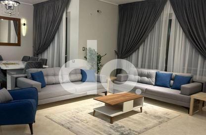 شقة - 2 غرف نوم - 2 حمامات للبيع في فيلدج جيت - المستثمرين الجنوبية - مدينة القاهرة الجديدة - القاهرة