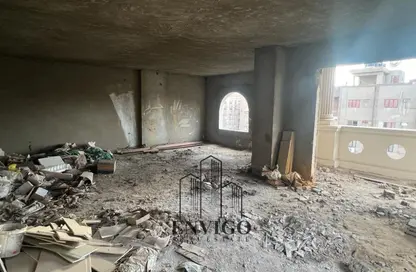 Apartment - 3 Bedrooms - 3 Bathrooms for sale in Mohammed Al Maqref St. - 6th Zone - Nasr City - Cairo