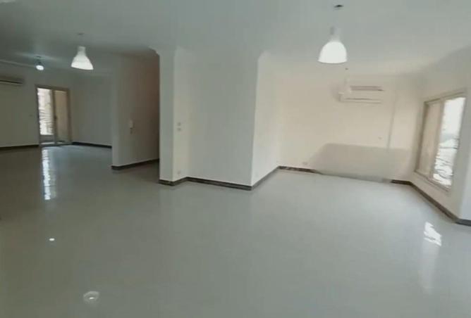 8610987 - Property Image 2