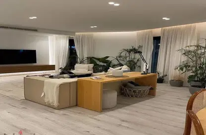 Apartment - 4 Bedrooms - 3 Bathrooms for sale in Greens - 6th District - Sheikh Zayed City - Giza Apartment - 4 Bedrooms - 3 Bathrooms for sale in Greens - 6th District - Sheikh Zayed City - Giza