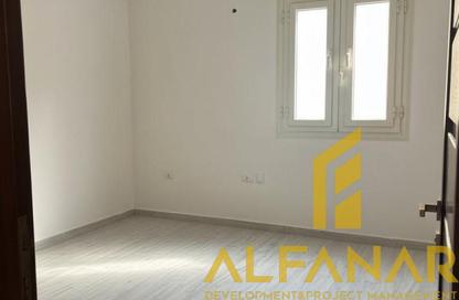 Apartment - 3 Bedrooms - 2 Bathrooms for sale in North Lotus - El Lotus - New Cairo City - Cairo