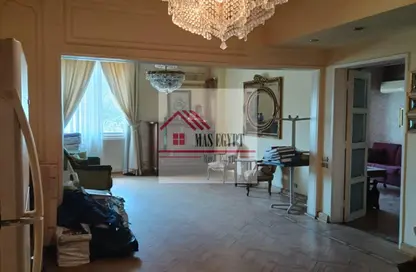 Apartment - 3 Bedrooms - 2 Bathrooms for rent in Nile St. - Dokki - Giza