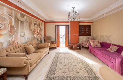 Apartment - 2 Bedrooms - 1 Bathroom for sale in Abou Quer Road - Zezenia - Hay Sharq - Alexandria