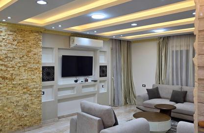 Apartment - 3 Bedrooms - 3 Bathrooms for sale in Esraa Al Moalemeen St. - Mohandessin - Giza
