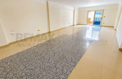 Apartment - 3 Bedrooms - 2 Bathrooms for sale in Camp Chezar - Hay Wasat - Alexandria Apartment - 3 Bedrooms - 2 Bathrooms for sale in Camp Chezar - Hay Wasat - Alexandria