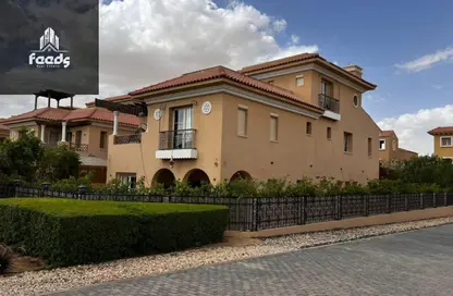 Villa - 6 Bedrooms - 6 Bathrooms for sale in Hyde Park - New Cairo City - Cairo