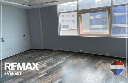 Office Space - 4 Bedrooms for rent in Kargo Mall - Al Shabab St. - Sheikh Zayed City - Giza