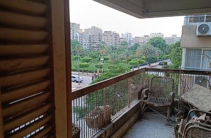 شقة - 3 غرف نوم - 2 حمامات للبيع في شارع الشهيد  مصطفي رياض - المنطقة الأولى - مدينة نصر - القاهرة