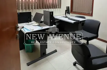 طابق كامل - غرفة نوم - 1 حمام للايجار في شارع النزهه - ارض الجولف - مصر الجديدة - القاهرة