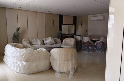 Apartment - 3 Bedrooms - 3 Bathrooms for sale in Centerville - Hyde Park - New Cairo City - Cairo