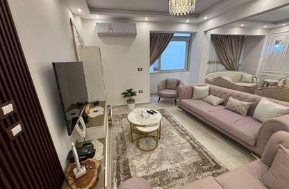 Apartment - 2 Bedrooms - 1 Bathroom for rent in Moryson St. - Roushdy - Hay Sharq - Alexandria