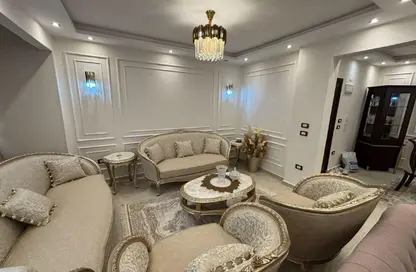 شقة - 2 غرف نوم - 1 حمام للايجار في شارع موريسون - رشدي - حي شرق - الاسكندرية