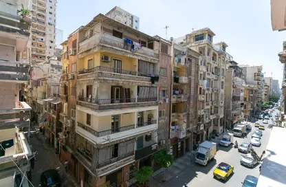 شقة - 4 غرف نوم - 2 حمامات للبيع في شارع بورسعيد - كليوباترا - حي شرق - الاسكندرية
