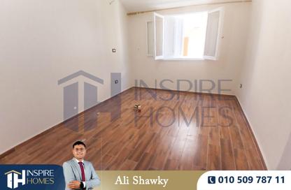 Apartment - 2 Bedrooms - 1 Bathroom for rent in Saba Basha - Hay Sharq - Alexandria