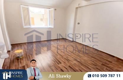 Apartment - 2 Bedrooms - 1 Bathroom for rent in Saba Basha - Hay Sharq - Alexandria