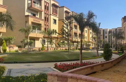 Apartment - 3 Bedrooms - 3 Bathrooms for sale in Green 5 - 6 October Compounds - 6 October City - Giza
