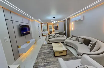 شقة - 3 غرف نوم - 3 حمامات للايجار في شارع اليرموك - المنطقة الأولى - مدينة نصر - القاهرة