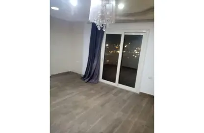 شقة - 3 غرف نوم - 3 حمامات للايجار في شارع الحريه - الماظة - مصر الجديدة - القاهرة