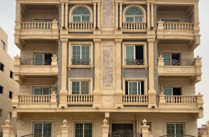 Apartment - 3 Bedrooms - 3 Bathrooms for sale in Bait Alwatan - The 5th Settlement - New Cairo City - Cairo