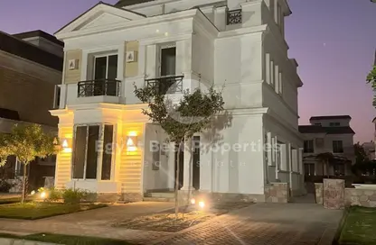 فيلا - 4 غرف نوم - 4 حمامات للبيع في فيلدج ويست - كمبوندات الشيخ زايد - الشيخ زايد - الجيزة