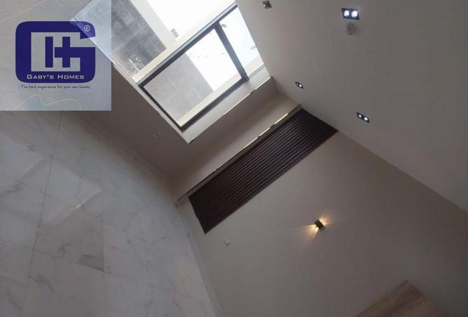 67222817 - Property Image 3