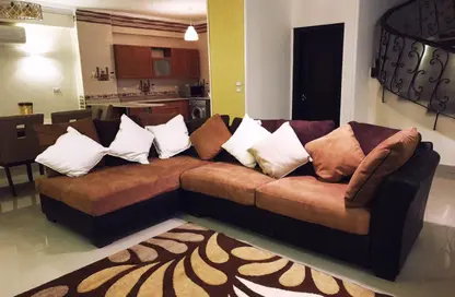Duplex - 3 Bedrooms - 2 Bathrooms for rent in Beram Al Tunsi St. - Al Narges 1 - Al Narges - New Cairo City - Cairo