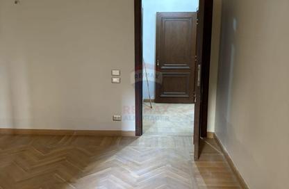 Apartment - 3 - 3 for sale in Mohamed Mazhar St. - Zamalek - Cairo
