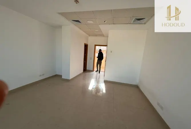 111893000 - Property Image 3