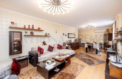 Apartment - 3 Bedrooms - 2 Bathrooms for sale in Green Towers - Smouha - Hay Sharq - Alexandria Apartment - 3 Bedrooms - 2 Bathrooms for sale in Green Towers - Smouha - Hay Sharq - Alexandria