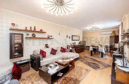 Apartment - 3 Bedrooms - 2 Bathrooms for sale in Green Towers - Smouha - Hay Sharq - Alexandria Apartment - 3 Bedrooms - 2 Bathrooms for sale in Green Towers - Smouha - Hay Sharq - Alexandria