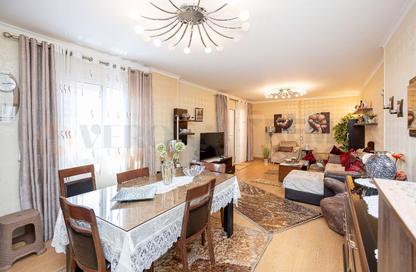 Apartment - 3 Bedrooms - 2 Bathrooms for sale in Green Towers - Smouha - Hay Sharq - Alexandria Apartment - 3 Bedrooms - 2 Bathrooms for sale in Green Towers - Smouha - Hay Sharq - Alexandria