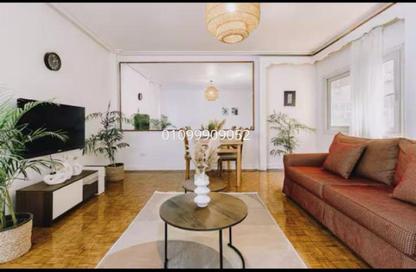 Apartment - Studio - 1 Bathroom for rent in Mohamed Mazhar St. - Zamalek - Cairo