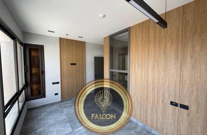 Office Space - 2 Bedrooms - 1 Bathroom for sale in District 5 - 5th Settlement Compounds - The 5th Settlement - New Cairo City - Cairo