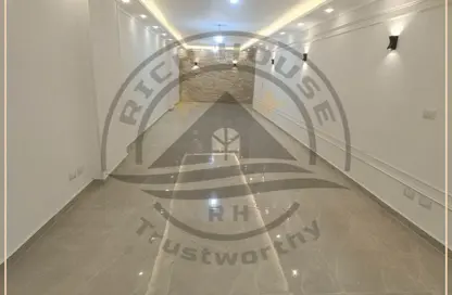 شقة - 3 غرف نوم - 2 حمامات للبيع في شارع مصطفي كامل - سموحة - حي شرق - الاسكندرية