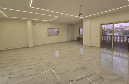 Apartment - 3 Bedrooms - 2 Bathrooms for sale in Al Narges 2 - Al Narges - New Cairo City - Cairo