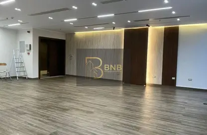 Office Space - 4 Bedrooms - 2 Bathrooms for rent in Hyde Park - New Cairo City - Cairo