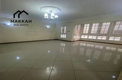 Office Space - 2 Bedrooms - 1 Bathroom for rent in Salah Salem St. - Roxy - Heliopolis - Masr El Gedida - Cairo